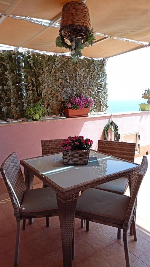 La Petite Maison Aci Castello Kültér fotó